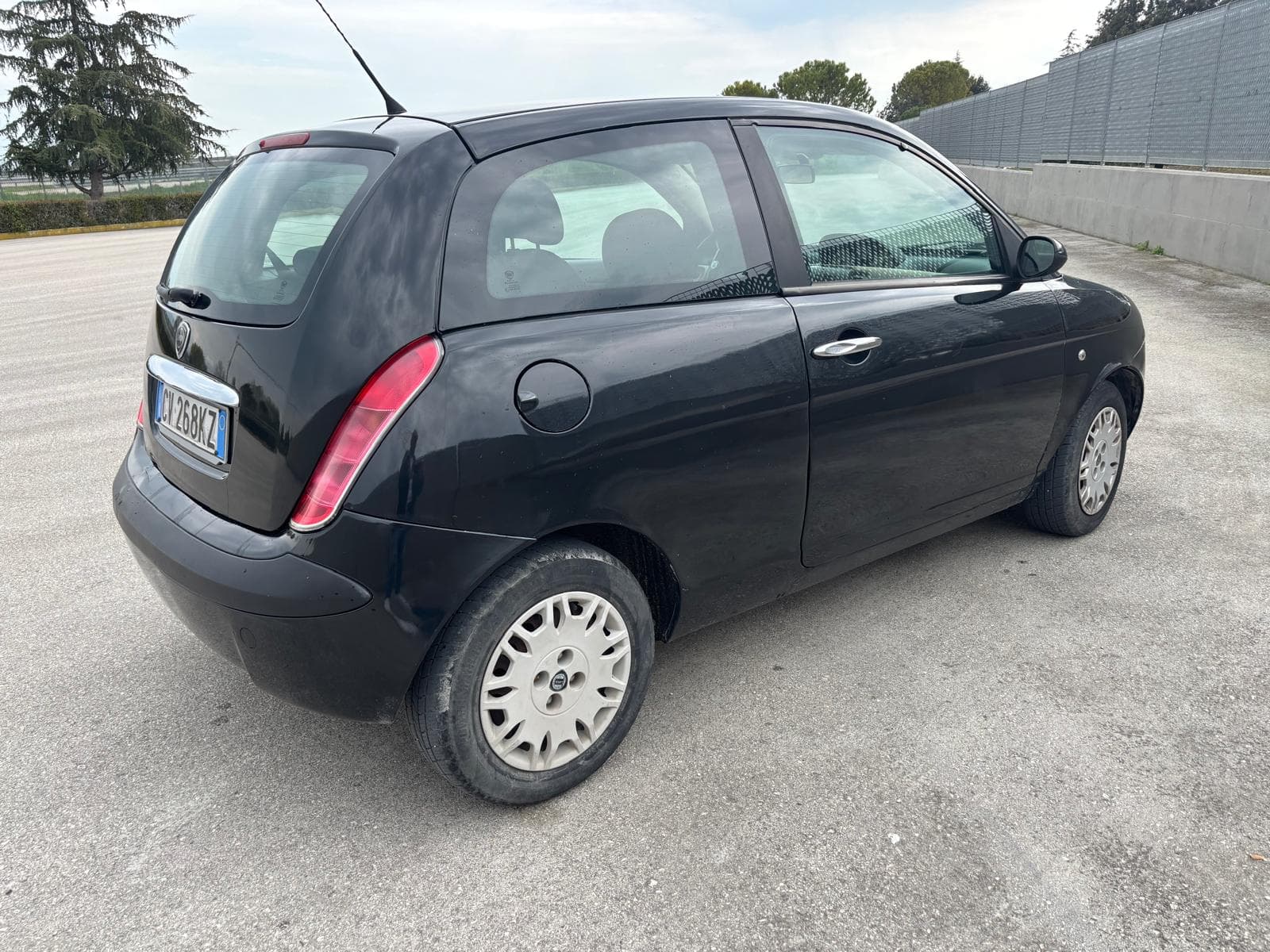 Lancia Ypsilon 1.2 Benzina Argento 8