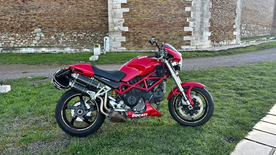Ducati Monster S2R 1000 1
