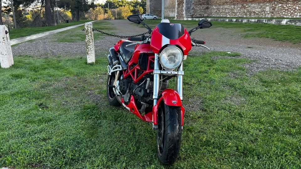 Ducati Monster S2R 1000 2