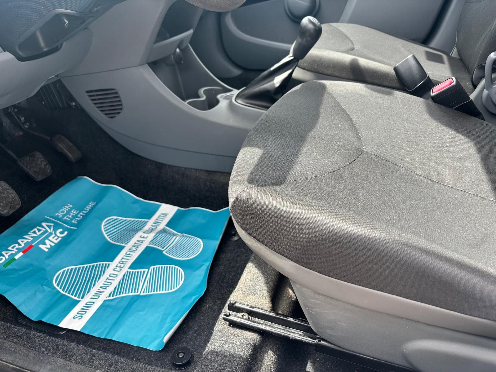 Toyota Aygo 1.0 12v Now Connect 15