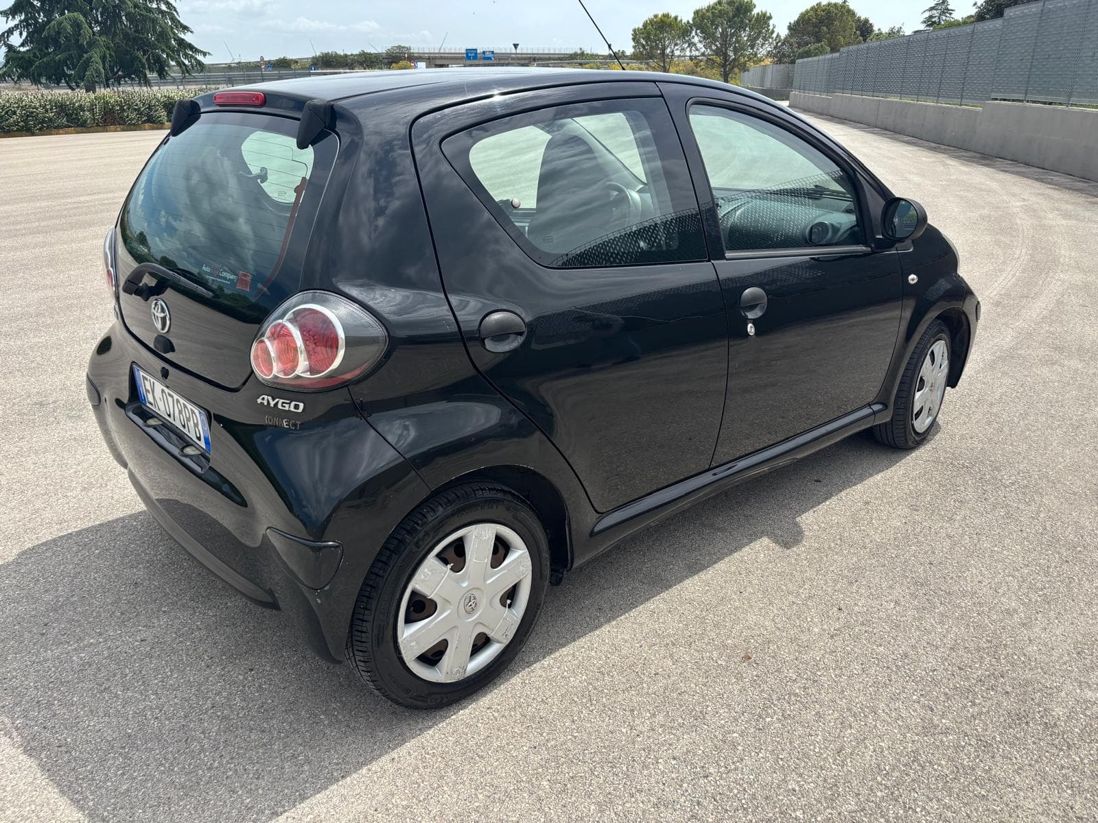 Toyota Aygo 1.0 12v Now Connect 17
