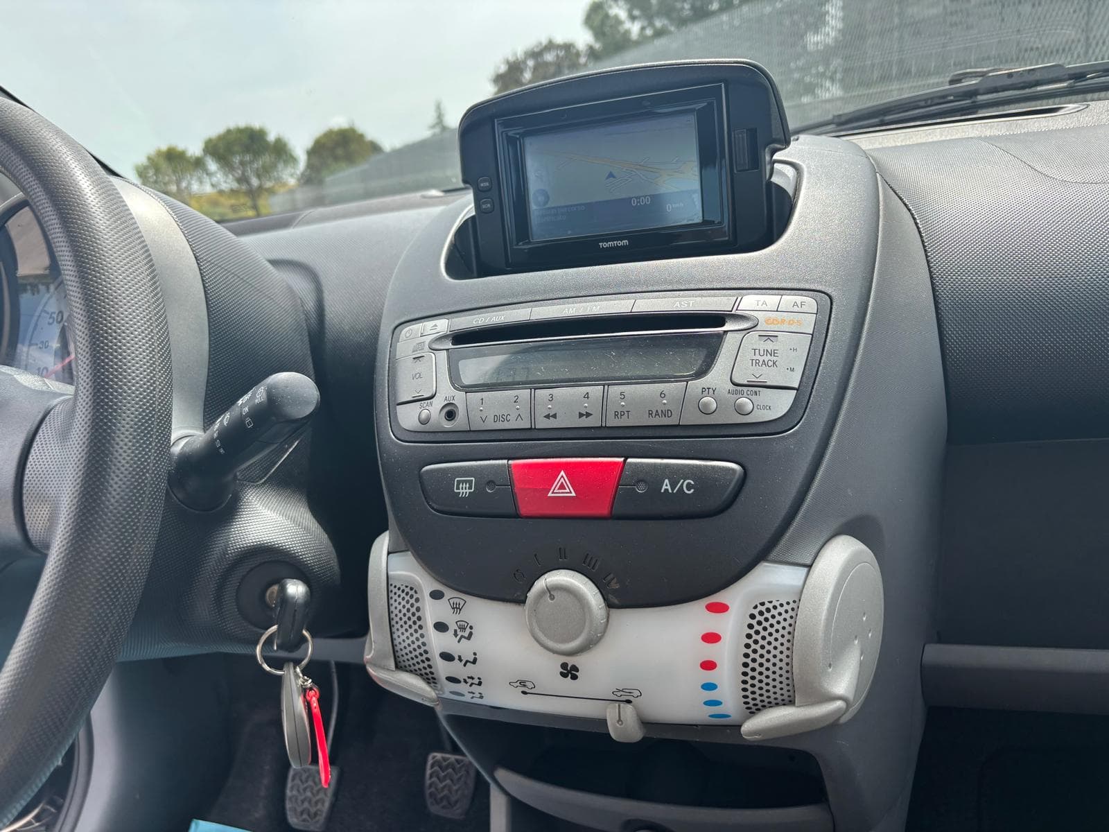 Toyota Aygo 1.0 12v Now Connect 6