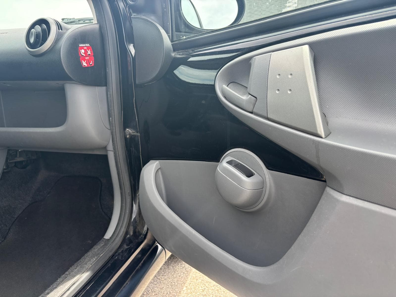 Toyota Aygo 1.0 12v Now Connect 7